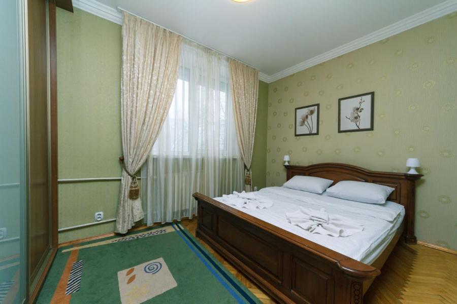 Three-Room Apartments At The Polytechnic Institute Κίεβο Εξωτερικό φωτογραφία